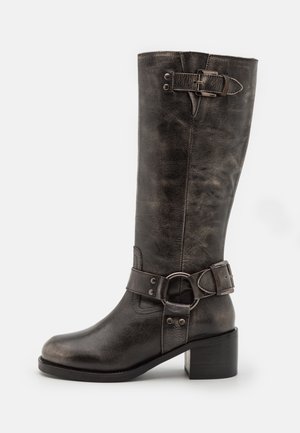 Botas camperas - black