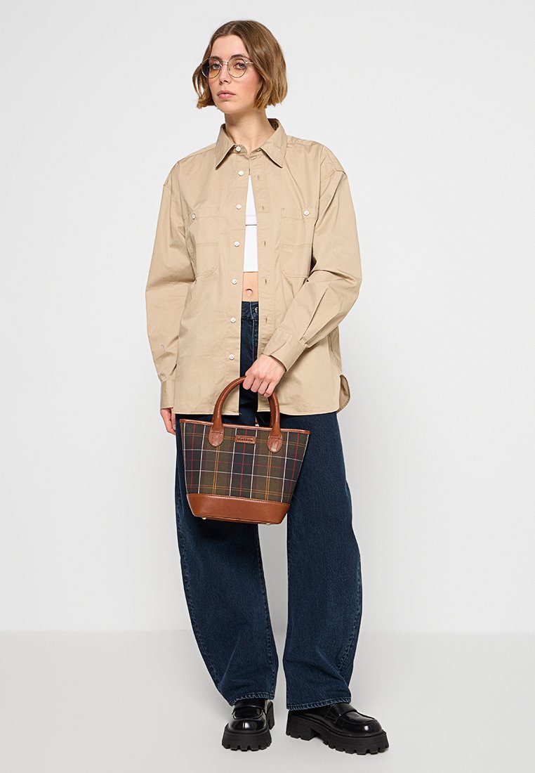 OVERSIZED FIT
