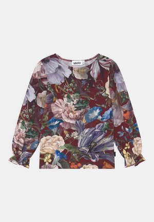 Langærmet skjorte med bourgogne baggrund med store, detaljerede blomsterprint i nuancer af lilla, blå, pink og grøn.