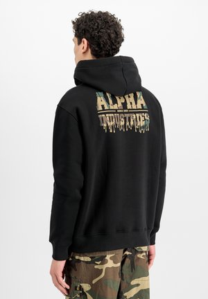 Alpha Industries, ALPHA INDUSTRIES MEN - HOODIES DRIPPING CAMO PRINT HOODIE - Hoodie - black