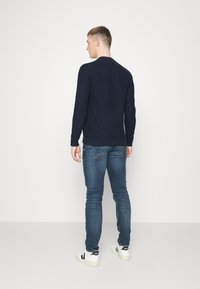 TOM TAILOR DENIM PIERS VINTAGE - Calças de ganga justas - tinted blue denim