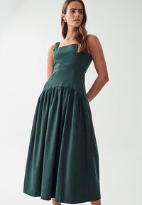 WILLA QIN - Maksikleit - emerald