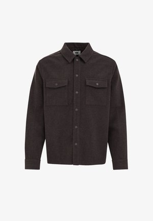 Camicia button-up marrone scuro in tessuto testurizzato, caratterizzata da un colletto, due tasche sul petto e chiusura con bottoni sul davanti.