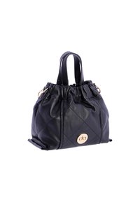 Bolso de cuero negro con diseño acolchado, parte superior fruncida, dos asas y un detalle de logo en tono dorado en el frente. Forma compacta y estructurada.