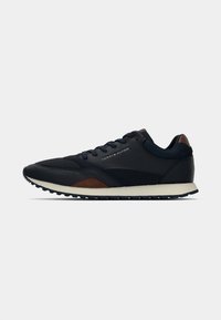 NEW RUNNER - Sneakers - desert sky