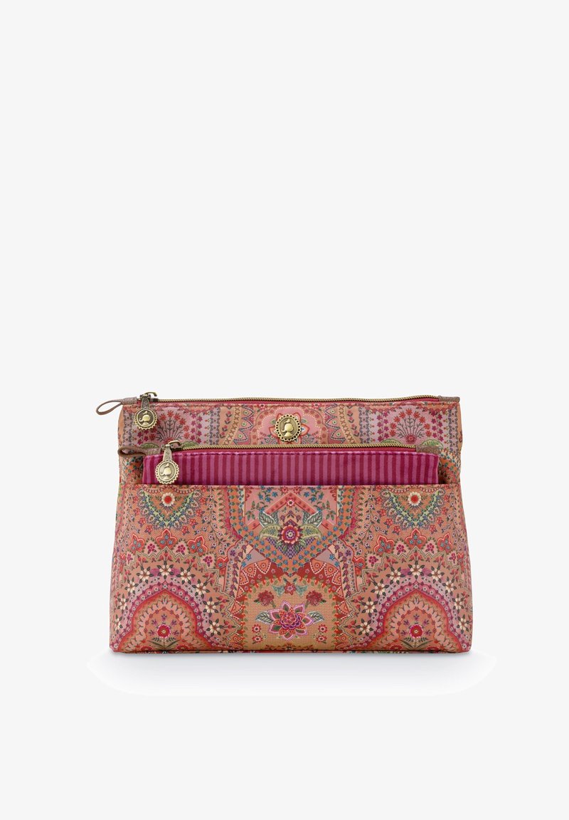 Textiel zakje met ingewikkelde bloemenpatronen in roze en groen, met een bovenrits en een gestreepte voorzak. Accenten in goudkleurig hardware.