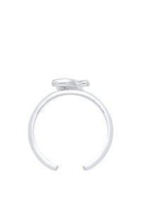 Anello d'argento con una fascia sottile, caratterizzato da una piccola punta arrotondata. Superficie liscia e lucida, design minimalista.
