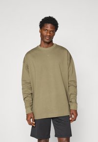 adidas Performance TEE - Longsleeve - olive strata