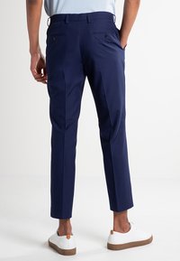 Next SUIT TROUSERS SLIM FIT - Nadrágok - dark blue