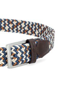 Spleciony pasek w kolorach niebieskim, kremowym i brązowym z metalową srebrną klamrą oraz brązowymi skórzanymi akcentami. Charakteryzuje się teksturowanym, plecionym wzorem.