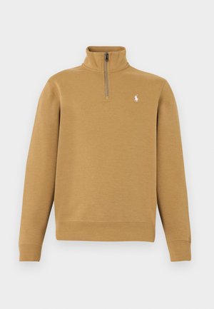 Herrtröja i kamel-färg med kvartszip, långärmad och med en liten vit broderad hästlogotyp på vänster bröst.