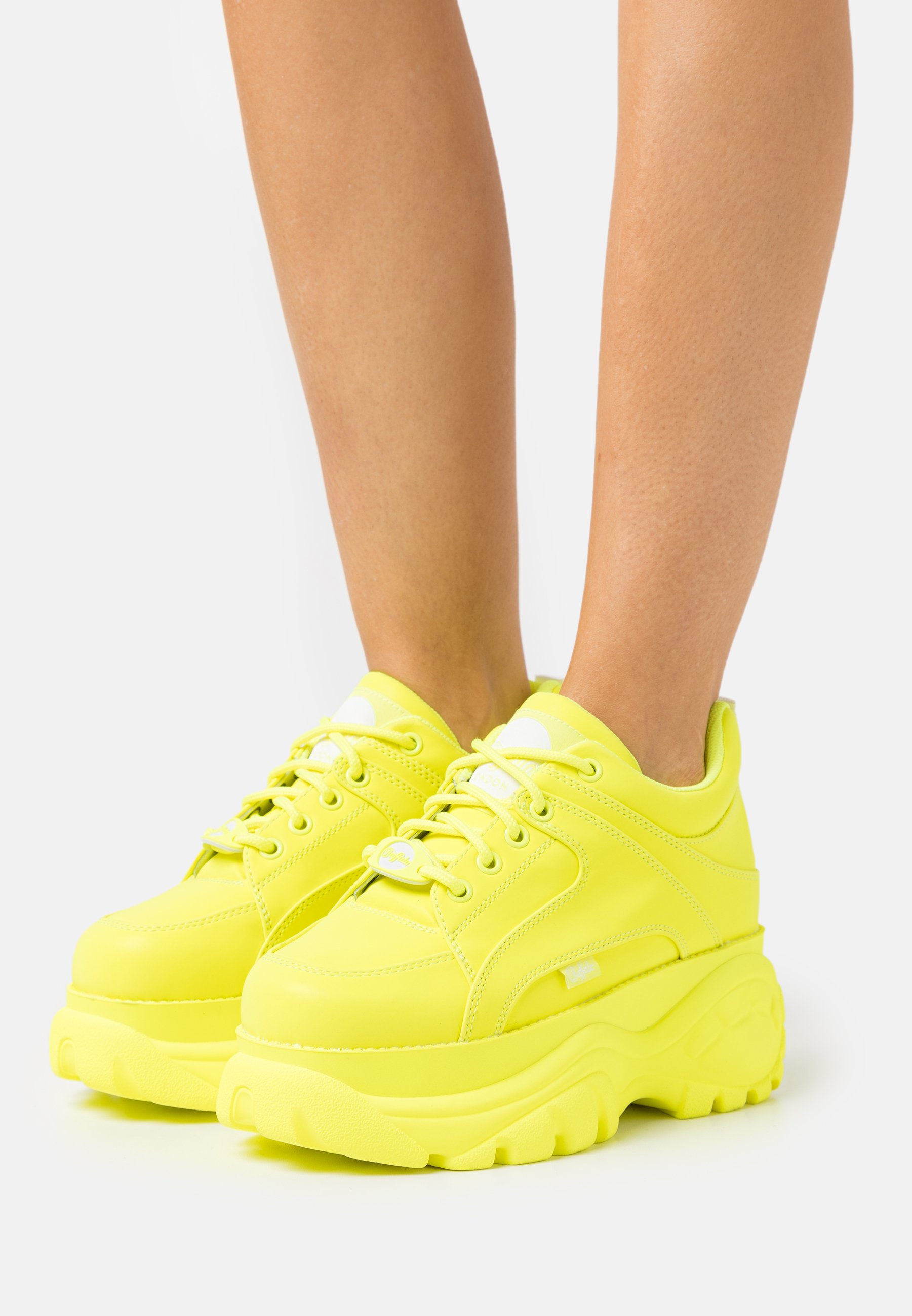 buffalo shoes jaune