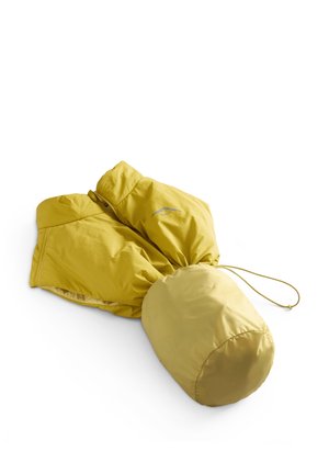 Veste isolante jaune avec une taille cintrée et une capuche. Présente une texture lisse, un design élégant et un cordon élastique à l'ourlet.