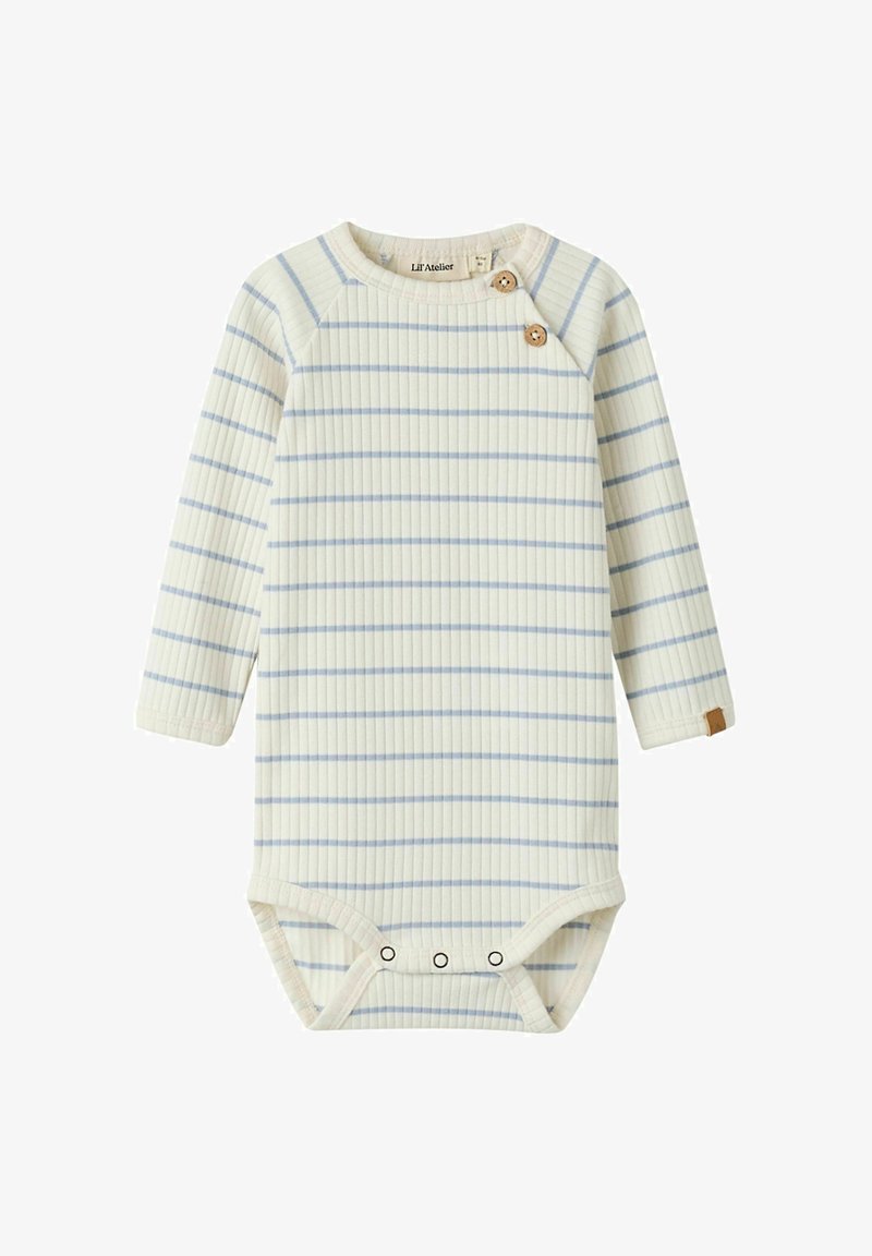 Body à manches longues en maille côtelée crème avec des rayures bleues. Doté d'un accent en bouton en bois au niveau du col et de pressions à la base.