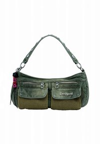 Žalios audinio rankinė su dviem užtrauktukais priekyje, mazguota rankena ir tekstūruotais megztais akcentais. Yra sidabrinio tono metalinės detalės ir logotipas.