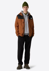 The North Face M ANTORA JACKET - Chaqueta Hard shell - burnt umber tnf black