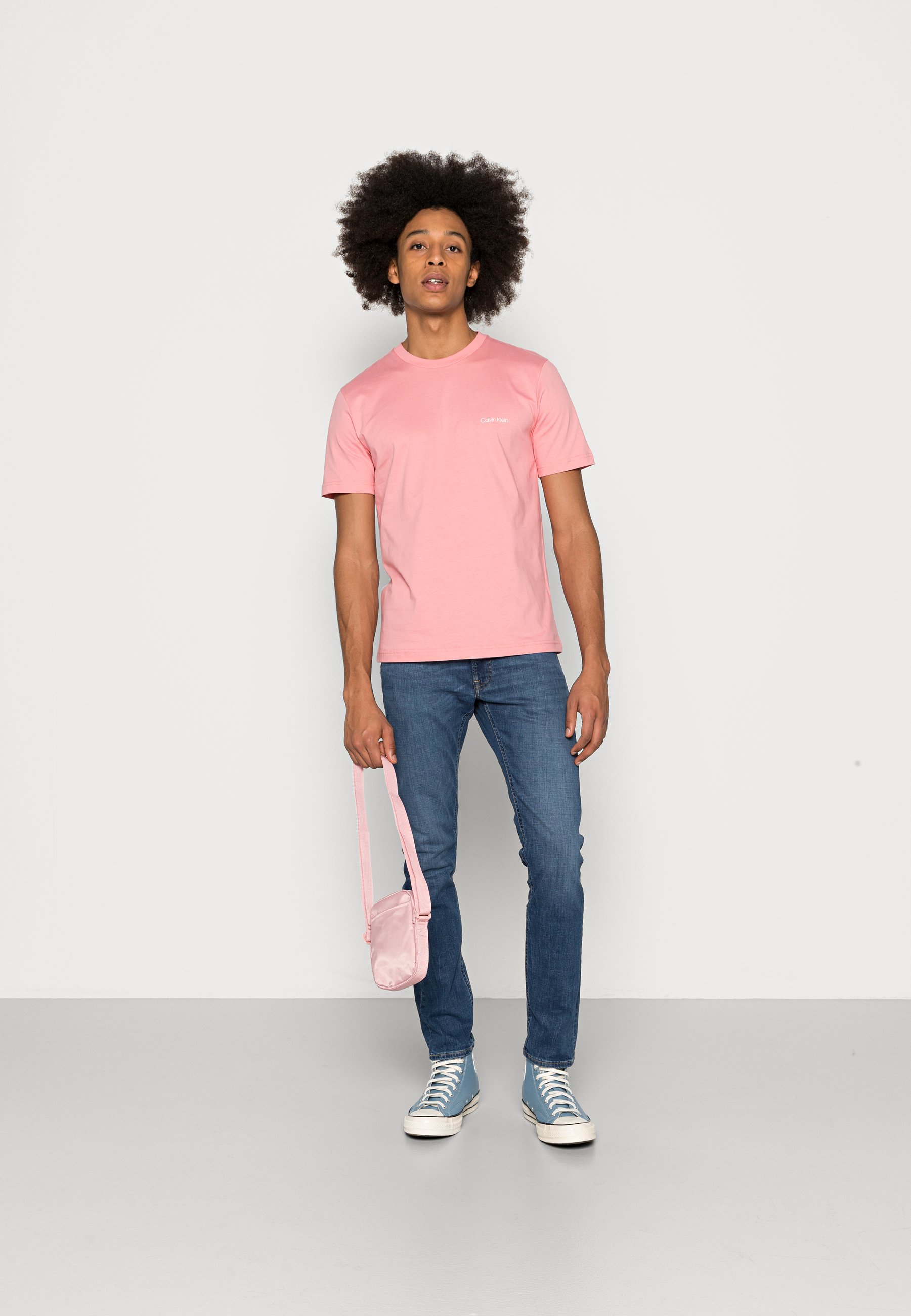Calvin Klein CHEST LOGO - Basic T-shirt 
