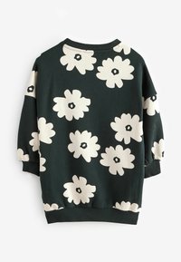 Ciemnozielony sweter z okrągłym dekoltem, ozdobiony dużymi białymi kwiatowymi wzorami oraz ściągaczami na mankietach i dole. Miękka tekstura materiału.