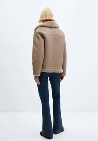 Mango Giacca in similpelle - brown