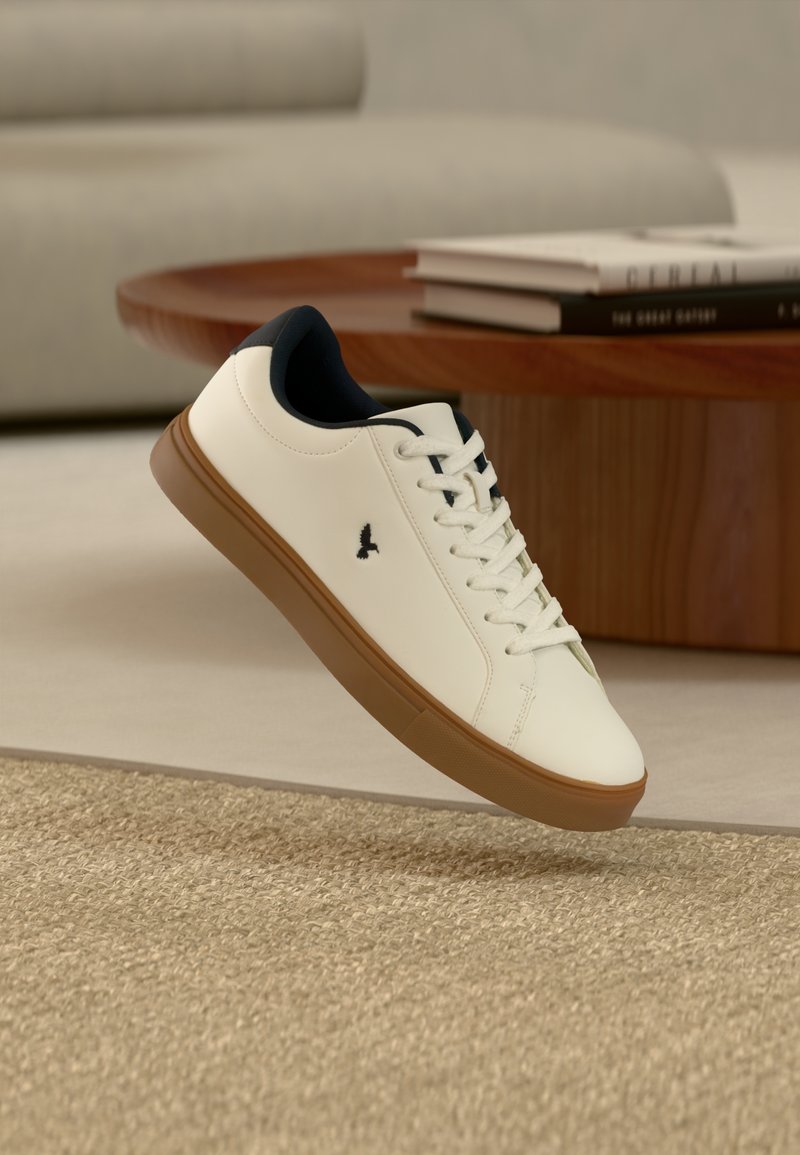 Pier One Wide Fit Trainers - white/navy/white - Zalando.ie