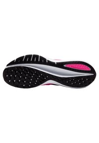 Nike Performance Road running shoes - pink