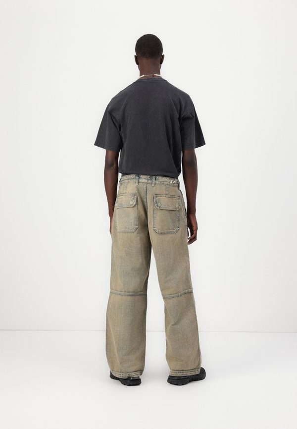 D SHIFT - Baggy Jeans - 012