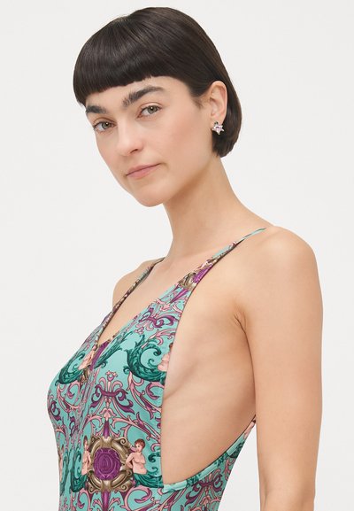 Costum de baie întreg în nuanță de teal, cu modele intricate în violet și roz, având un decolteu adânc în V și laterale decupate pentru un design distinctiv.