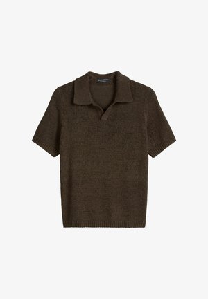 Καφέ πλεκτό πόλο μπλούζα με κοντά μανίκια, ριμπ γιακά, μανσέτες και τελείωμα, με την επωνυμία Marc O'Polo στην εσωτερική πλευρά του λαιμού.