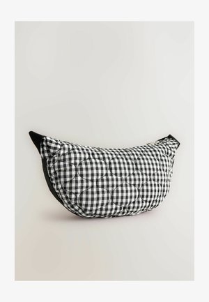 Gepolsterte schwarz-weiße karierte taschenförmige Tasche mit Reißverschluss und kleinen schwarzen Stoffakzenten an den Enden.