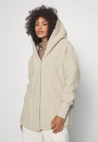 Noisy May NMCOZY SHACKET HOOD - Puspaltis - white pepper