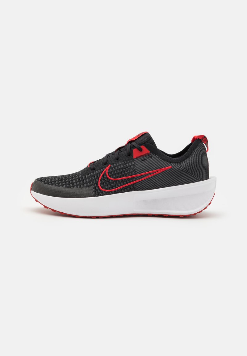 Nike Performance - INTERACT RUN - Neutralne tenisice za trčanje - black/fire red/anthracite/white/team red, Povećaj