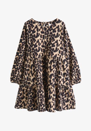 Robe à manches longues pour tout-petit avec taille froncée, motif léopard beige et noir, col rond et fermeture par boutons dans le dos.