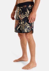 Quiksilver HIGHLINE SCALLOP 19 - Plavecké šortky - kvj