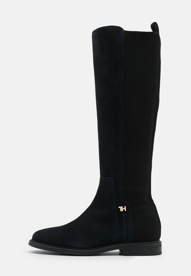 Essential flat long boot Clearance