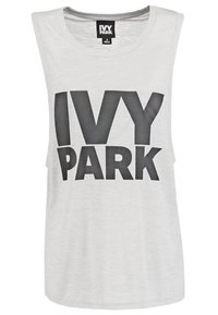 Jasnoszara bezrękawnik wykonany z miękkiego materiału, z widocznym czarnym logo "IVY PARK" z przodu.