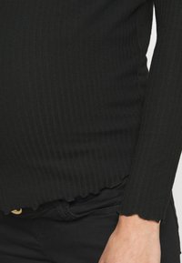 ONLY MATERNITY OLMEMMA HIGH NECK - Langærmet T-shirt - black
