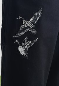 Carhartt WIP DUCKS SINGLE KNEE PANT - Kelnės - black