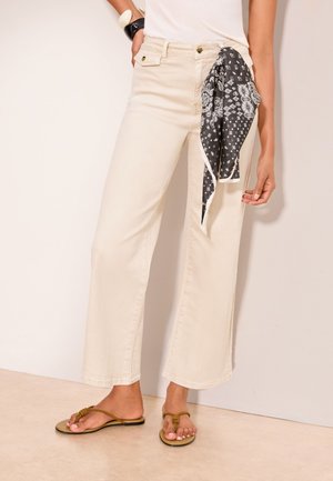 Lipsy, REGULAR FIT - SCARF CULOTTE JEANS - Flared Jeans - ecru