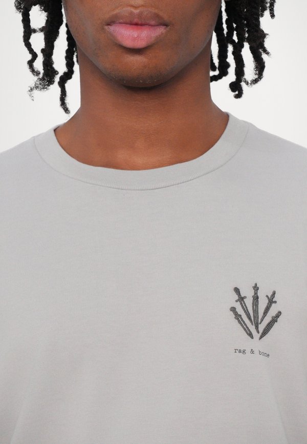 DAGGER TEE - Basic T-shirt - washed light2