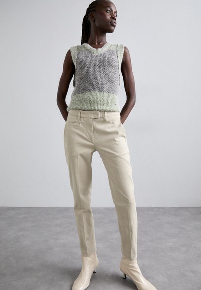 Dondup PERFECT - Auduma bikses - beige