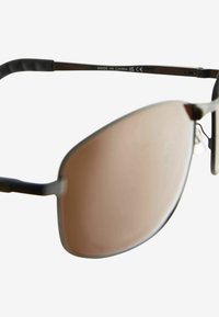 Next POLARISED - REGULAR FIT - Akiniai nuo saulės - black and brown