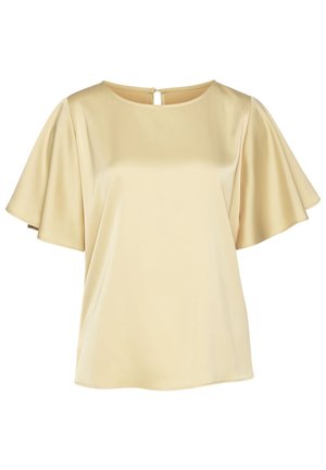 Blouse en satin beige avec larges manches volantées et encolure ronde, avec une petite ouverture en trou de serrure et une fermeture par bouton au dos.