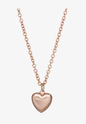 Collar de cadena de oro rosa con un colgante en forma de corazón liso grabado con "SING OF SWEDEN" en la parte inferior derecha.