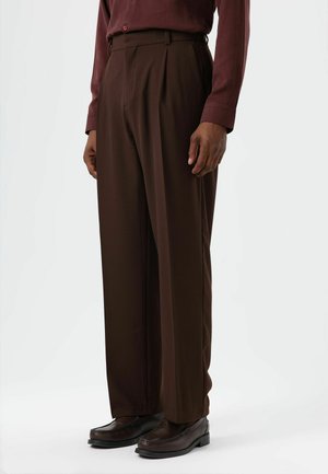 RELAXED FIT - Pantalon classique - brown