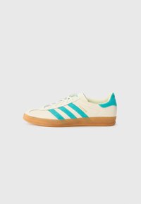 adidas Originals GAZELLE INDOOR UNISEX Trainers chalk white