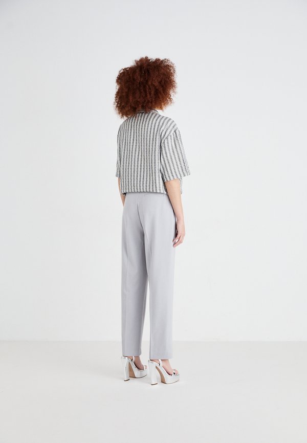 TAILORED WIDE  - Trousers3