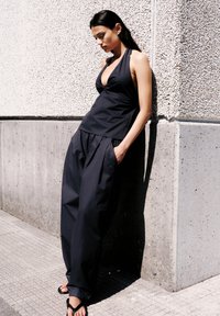 Thumbnail Image 5
