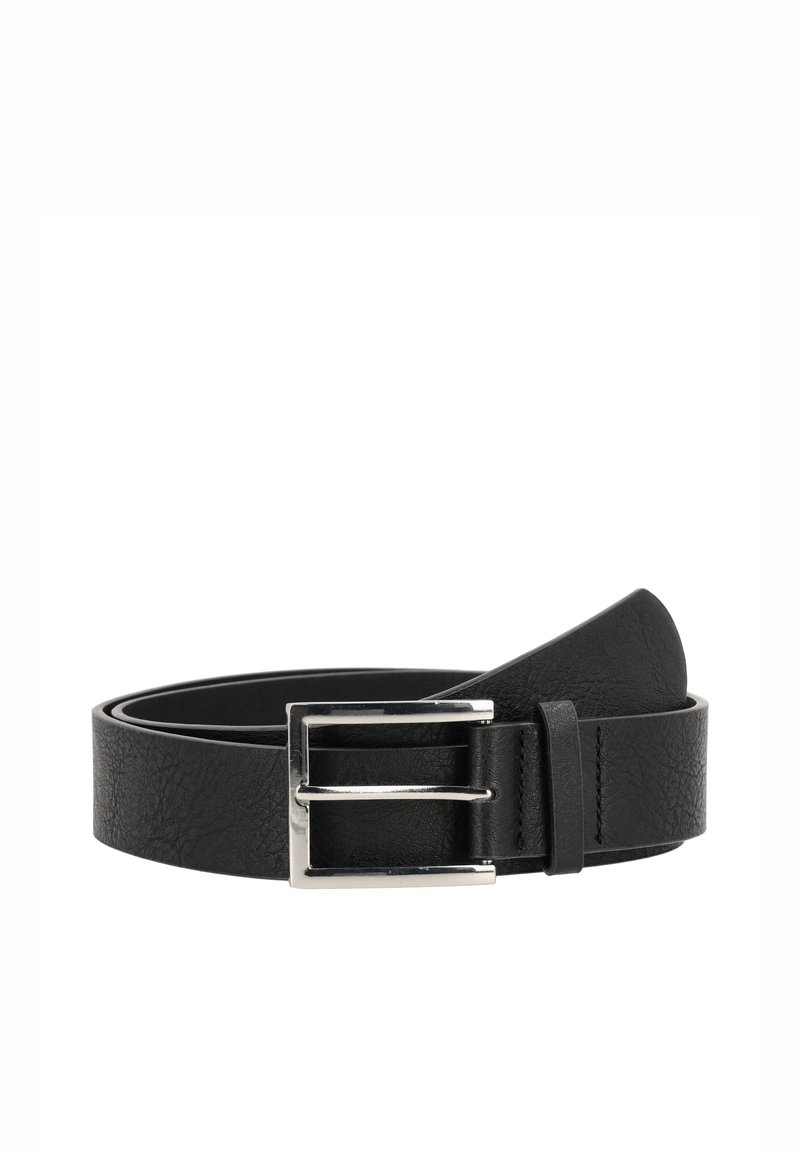 Zwarte leren riem met een gladde textuur, voorzien van een zilveren metalen gesp en een bandontwerp dat aan één kant smaller toeloopt.
