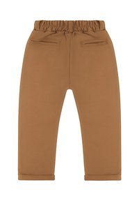 Brązowe, elastyczne spodnie z gumką w pasie, o gładkiej fakturze, wąskim kroju i dwoma tylnymi kieszeniami. Zawinięte mankiety na dole nogawek.