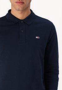 Tommy Jeans SLIM PLACKET  - Polo - dark night navy